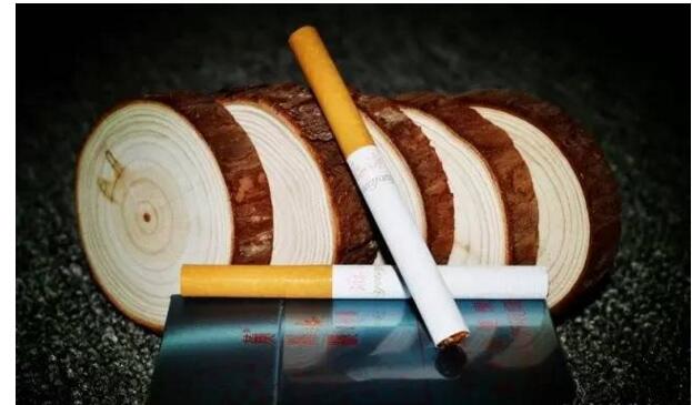 黃鶴樓游泳回歸，爺爺輩最喜愛(ài)的香煙品牌