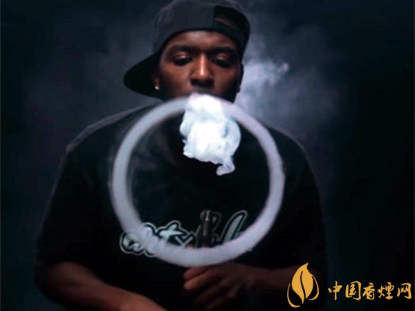 抽煙怎么吐煙圈，吐煙圈是種藝術(shù)