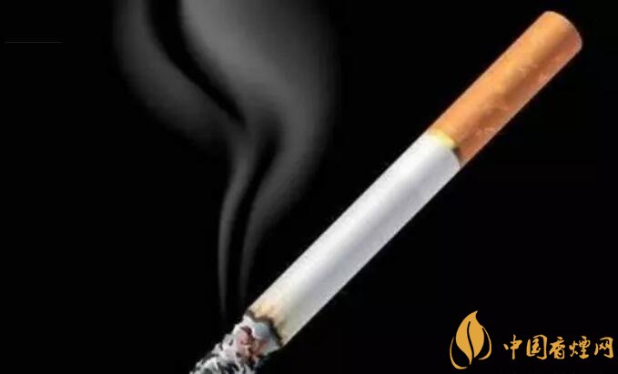 一天抽幾根煙合適，一天一包煙患癌幾率大