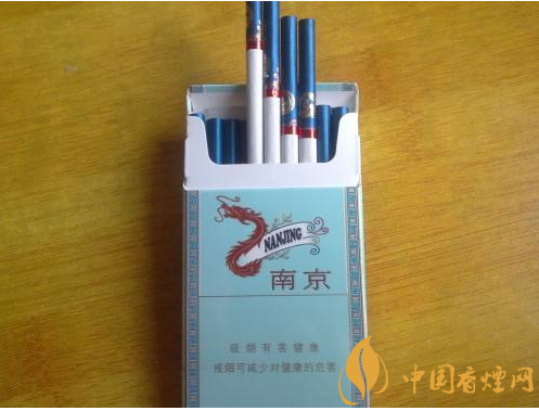 過年待客買什么香煙好，中華撐場面軟云看內(nèi)在